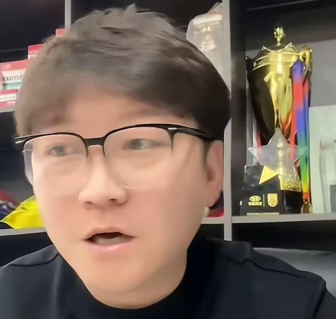 万博体育-赵鹏谈U23国足：弱队出门神，但前场哥几个也要使使劲啊