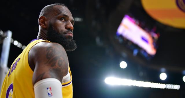 万博体育官网-詹皇:未来23场非常重要 无法接受连续无缘季后赛