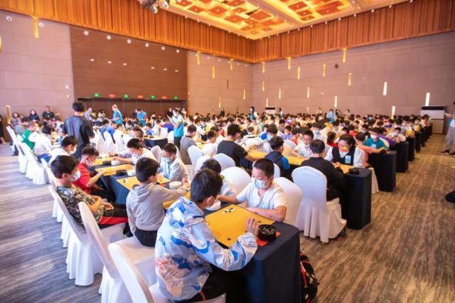 ManBetX-运动相伴小长假 健身节庆两相宜