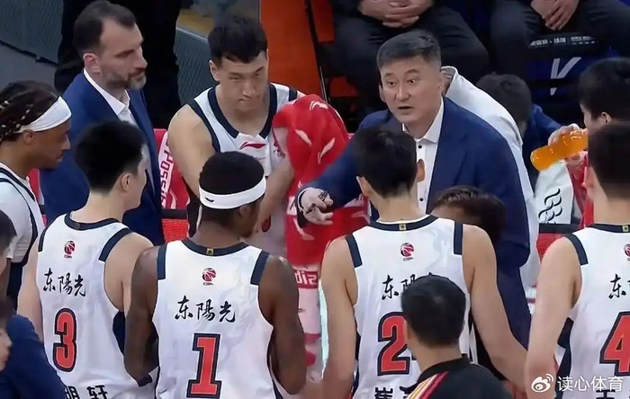 杜锋成最佳教练候选，2队邀杨鸣执教，福建挽留2功臣，北京放烟幕弹|季后赛|北京首钢|广东宏远|常规赛|新疆广汇_新浪体育_新浪新闻