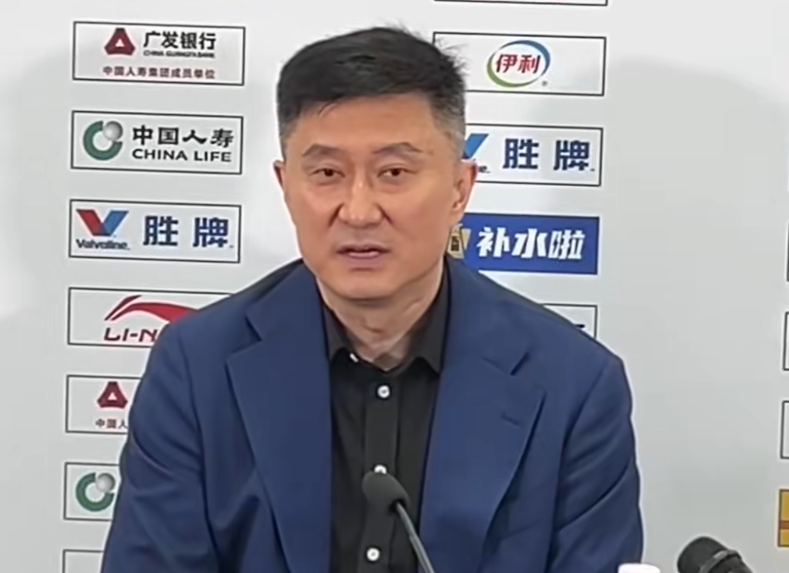 万博体育-广东被淘汰采访！杜锋亲承没遗憾点11冠，再提年轻球员，奎因不甘